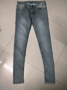 Light Wash Skinny Jeans