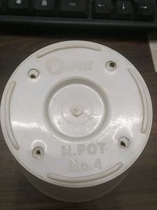 12 White Plastic Plant Pots