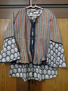 Stylish Sleeveless Printed Top with Boho Jacket