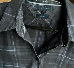 Vintage Tommy Hilfiger Plaid Button-Up Shirt