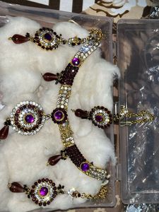 Magenta Jewellery Set With Mangtikaa Offer