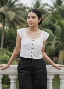 with Freebies ✨ ❤️ White Button-Front Top