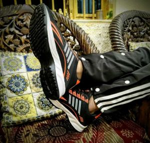 WZITAK Men's Black &amp; Orange Sports Shoes