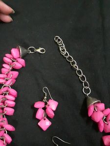 Neclace With Earrings
