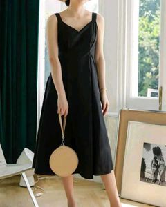 Elegant Black Midi Dress