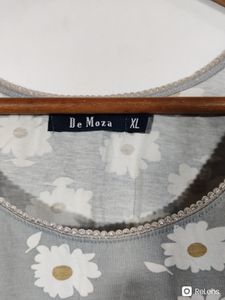 De Moza Grey Flower  Printed Tank Top (Women's)