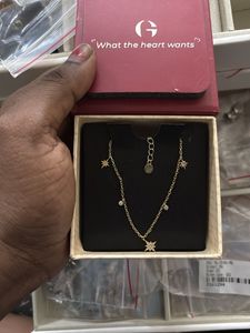 Delicate Star Pendant Necklace