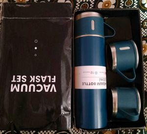 Vacuum Flask Set with 2 Cups (RH)