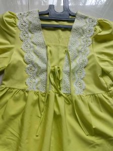 Women's lime green Lace Trim Puff Sleeve Top