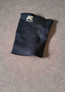 Pair of Kamachi Brand Knee Cap