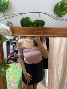 pre loved Off shoulder crop top