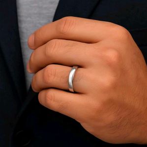 Elegant 925 Sterling Silver Band Ring