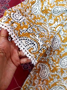 Short Beautiful Sageri Print Kurta