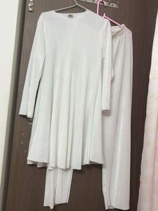 qissa New Elegant White Pleated Kurta Set