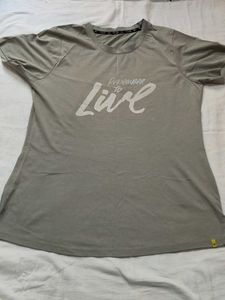 Remember to Live Graphic T-Shirt
