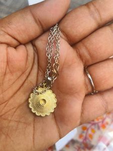 Rhodium Plated Flower Floral Sleek Pendant Chain |