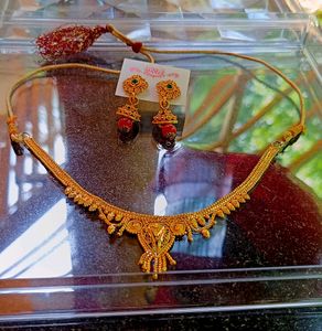 Golden Necklace Set 🌼