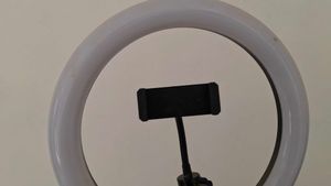 Adjustable Ring Light Stand