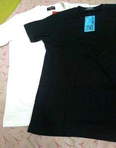 Men Solid Round Neck T shirt Pack Of 1