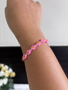 Cute Pink Flower Beaded Bracelet