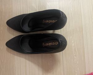 Stylish Black Stiletto Heels