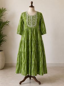 🏷️Green Tiered Embroidered Kurta