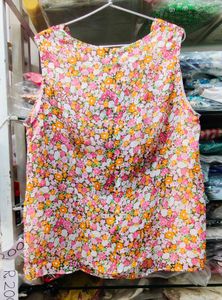 Floral Print Sleeveless Blouse