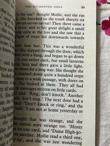 Eight O'Clock Tales by Enid Blyton