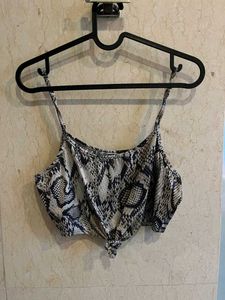 14194. Stylish Snake Print Crop Top