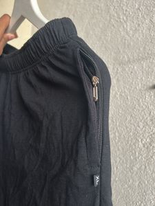 Mens Brand New Navyblue Shorts With Pockets Zip