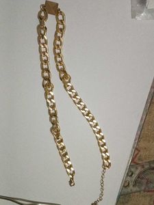 Chunky Gold Chain Necklace with Square Pendant