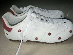 Corolla Unique Sneakers...