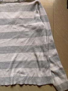 Striped V-Neck Long Sleeve Top