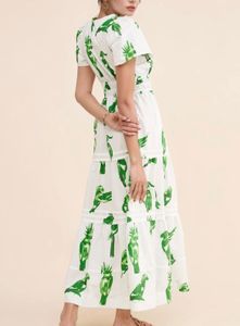 Chic White Parrot Print Maxi Dress