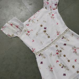 Off White Floral Dress........ Size M
