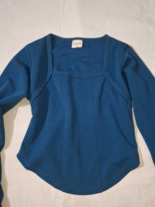 Stylish Blue Long Sleeve Crop Top