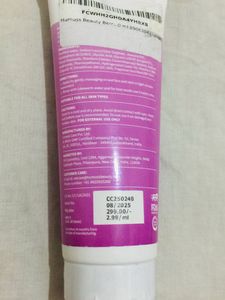 Packed Humuss Beauty Berry Breeze Face Wash
