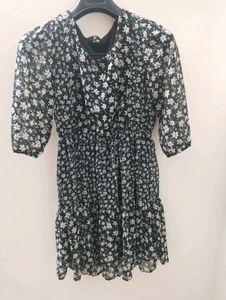 Chic Floral Print Mini Dress
