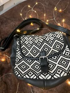 Stylish Geometric Print Crossbody Bag