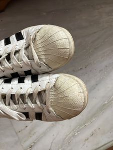 Adidas Superstars / White Sneakers