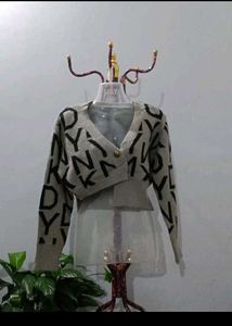 Gray Letter Print Cropped Cardigan