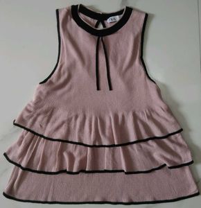 zara pink ruffle top 🤍