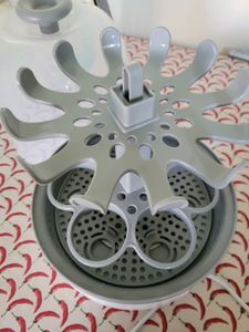 R for Rabbit i Bot Bottle Sterilizer