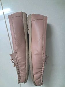 Chic Pink Loafers with Bow Detail