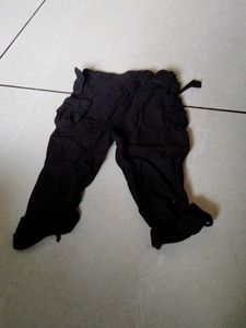 Black Capris