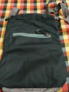 RACE Sling Bag