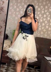 Elegant Navy Blue &amp; Cream Gown