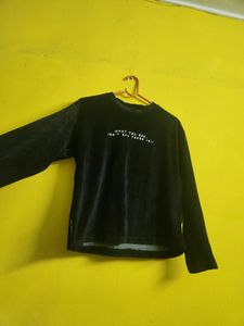 VELVET BLACK T-shirt