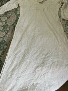 Fabindia White Chikankari Kurta