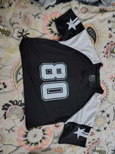 Black '80' Graphic T-Shirt